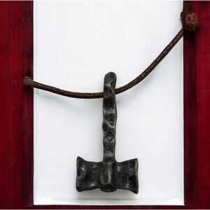 Thor’s Hammer Pendant Necklace Viking Mjolnir Norse Hammer Faux Leather Cord